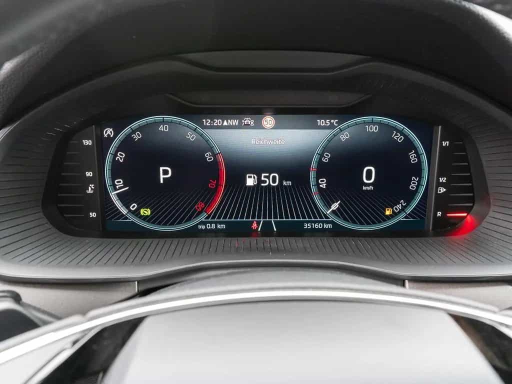 Skoda Scala Style 1.5 TSI DSG LED Navi RFK ACC SHZ AHK 09/2023-photo-16