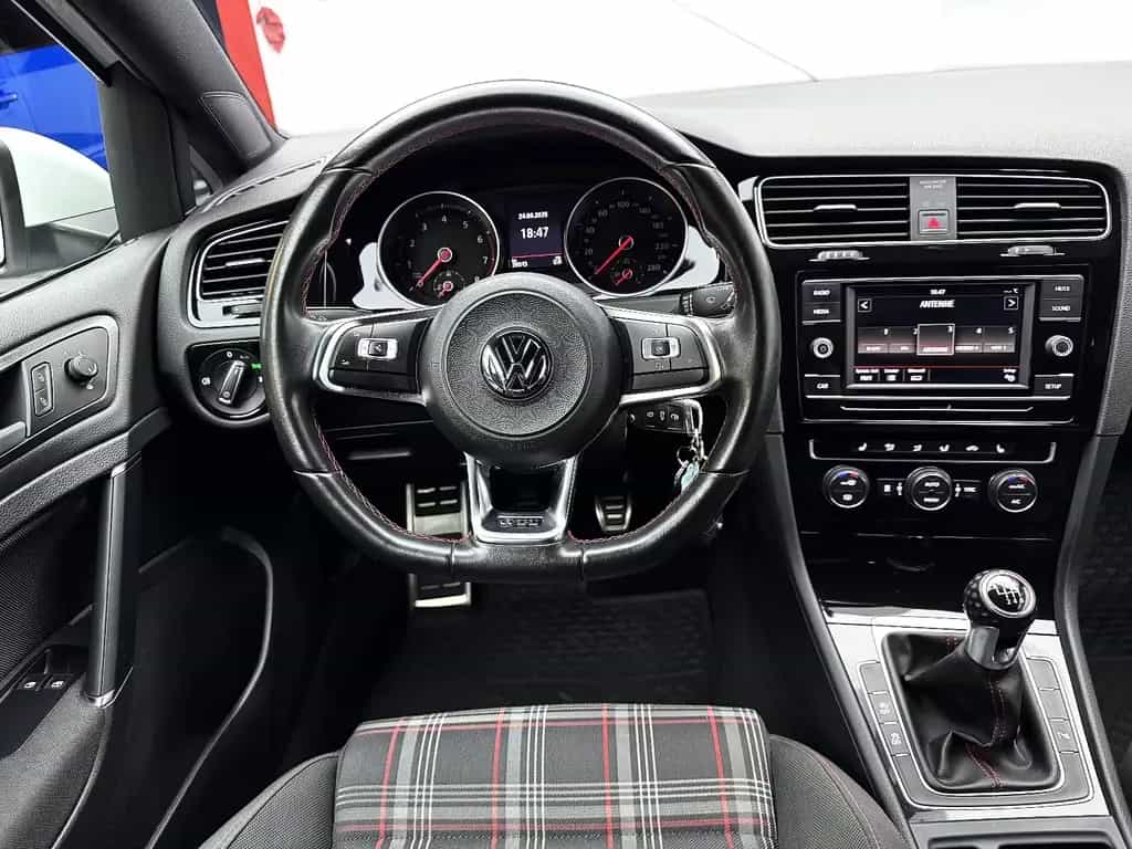 Volkswagen Golf VII 2.0 TSI GTI APR*Eibach*AHK*Standhz*PDC 03/2017-photo-11