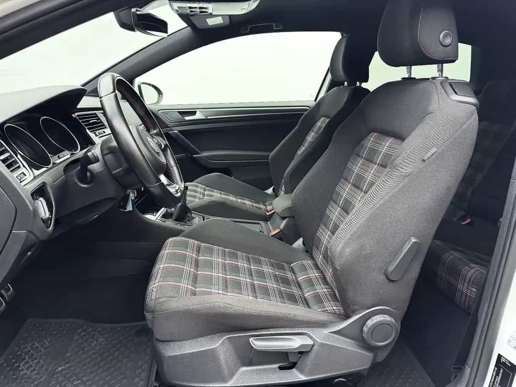 Volkswagen Golf VII 2.0 TSI GTI APR*Eibach*AHK*Standhz*PDC 03/2017-photo-6
