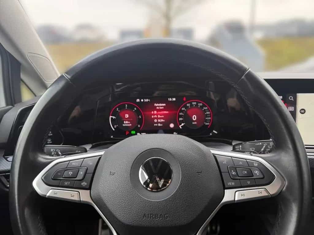 Volkswagen Golf 8 VIII United 2.0 TDI AHK-klappbar Navi ACC 03/2021-photo-16