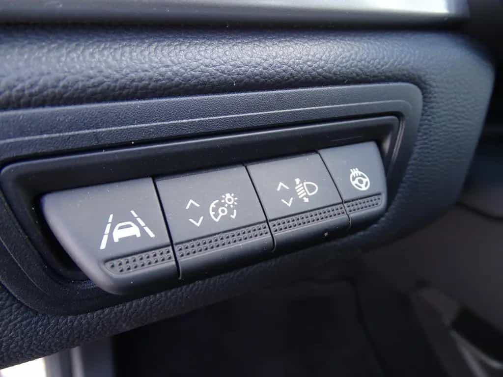 Renault Captur II Techno MILD HYBRID, NAVI, LED 03/2024-photo-15