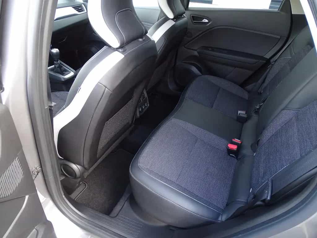 Renault Captur II Techno MILD HYBRID, NAVI, LED 03/2024-photo-16