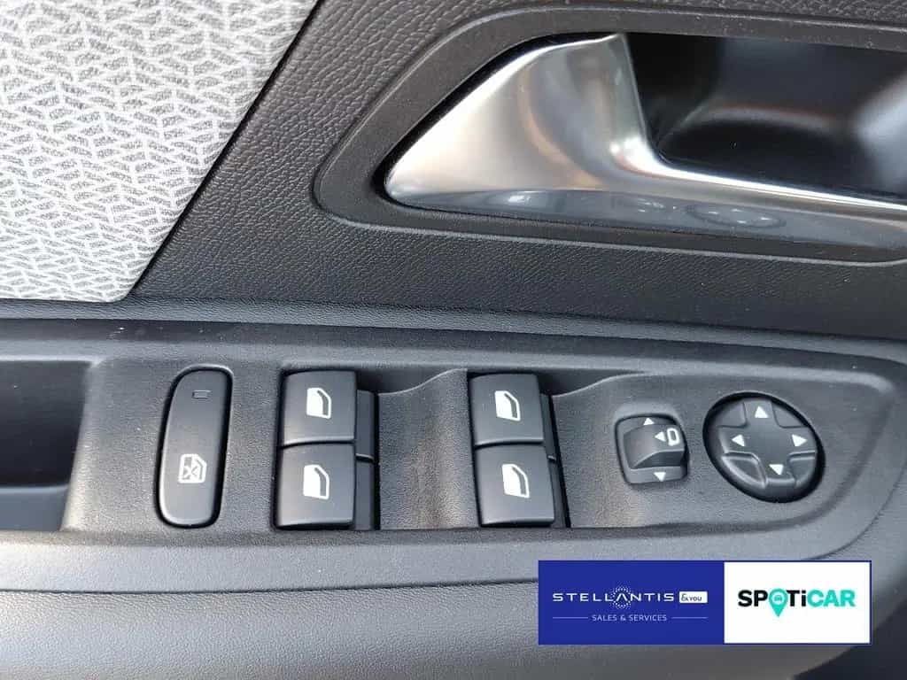 Citroën C4 MAX PureTech 130 EAT8 ACC SITZHZG NAVI 12/2024-photo-11