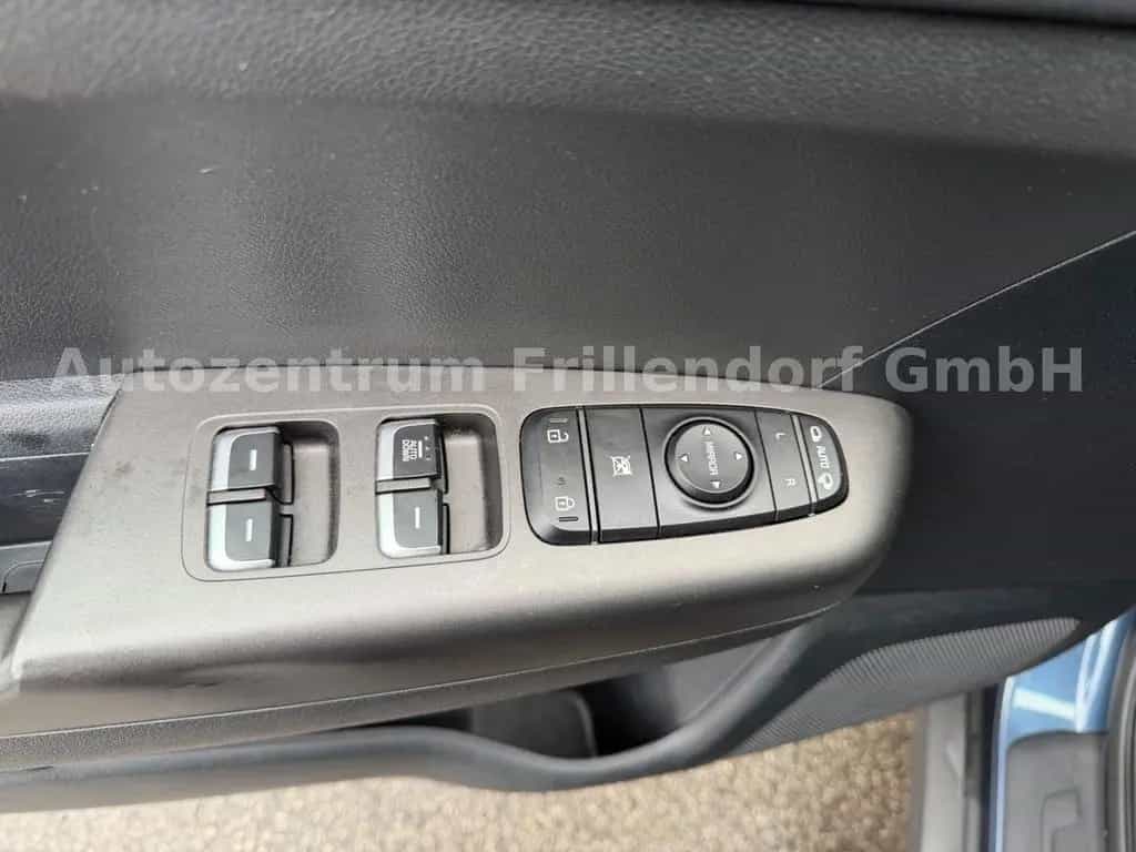 Kia Sportage Black Edition 2WD AUTOMATIK/KAMERA!! 06/2021-photo-12