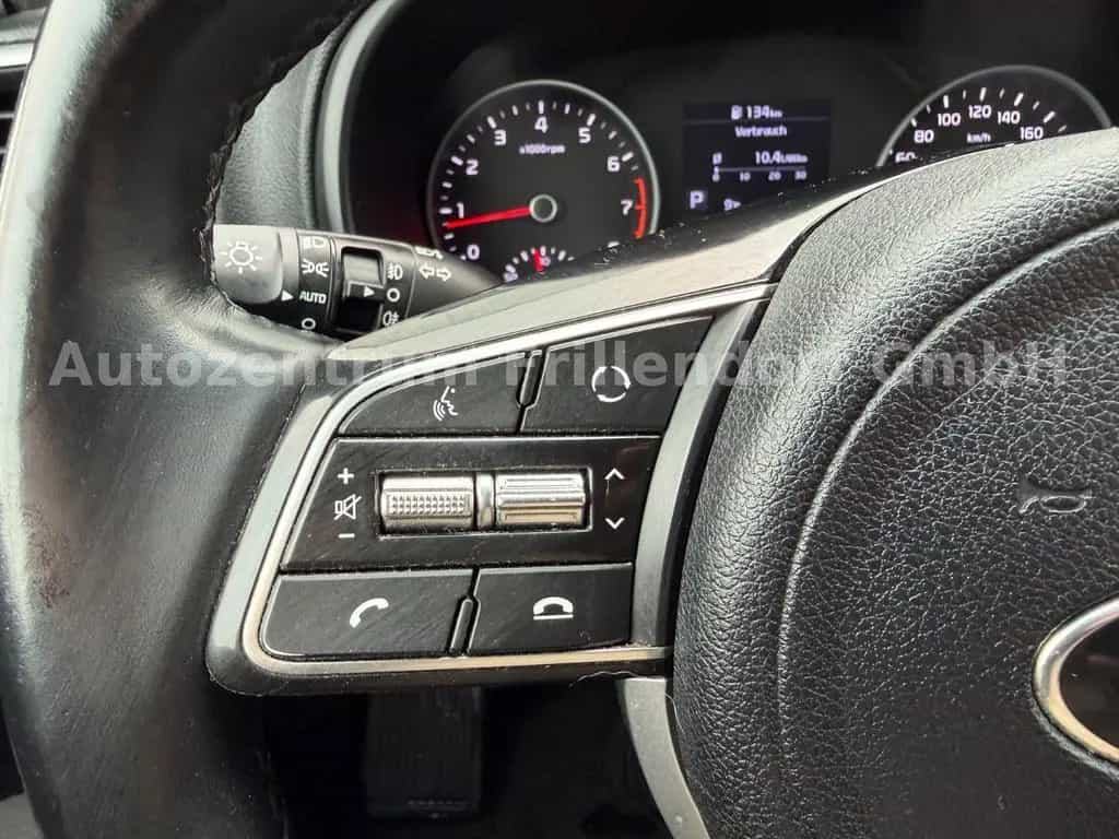 Kia Sportage Black Edition 2WD AUTOMATIK/KAMERA!! 06/2021-photo-18
