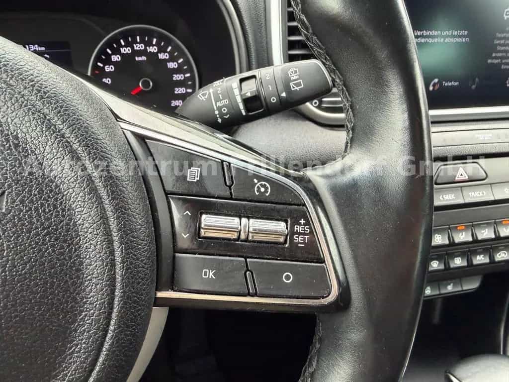 Kia Sportage Black Edition 2WD AUTOMATIK/KAMERA!! 06/2021-photo-19