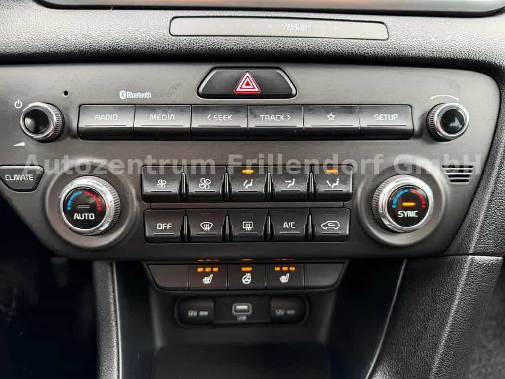 Kia Sportage Black Edition 2WD AUTOMATIK/KAMERA!! 06/2021-photo-21