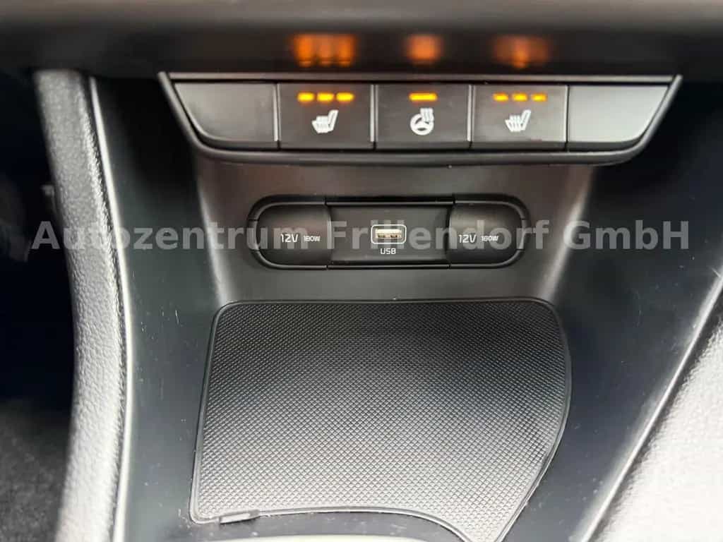 Kia Sportage Black Edition 2WD AUTOMATIK/KAMERA!! 06/2021-photo-22