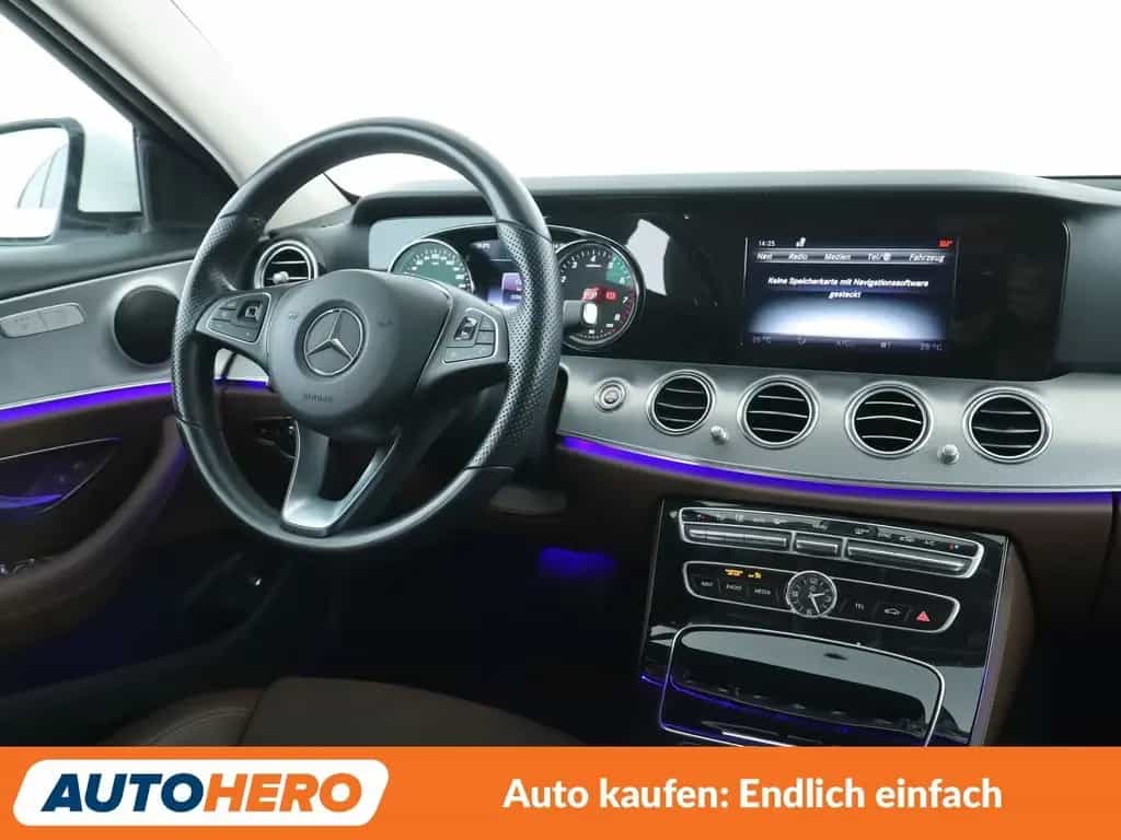 Mercedes-Benz E 200 Avantgarde Aut.*LED*TEMPO*PDC*SHZ*KLIMA* 05/2017-photo-12