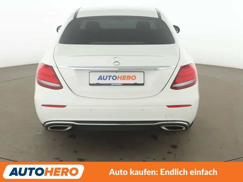 Mercedes-Benz E 200 Avantgarde Aut.*LED*TEMPO*PDC*SHZ*KLIMA* 05/2017-photo-4