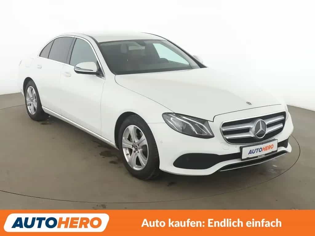Mercedes-Benz E 200 Avantgarde Aut.*LED*TEMPO*PDC*SHZ*KLIMA* 05/2017-photo-7