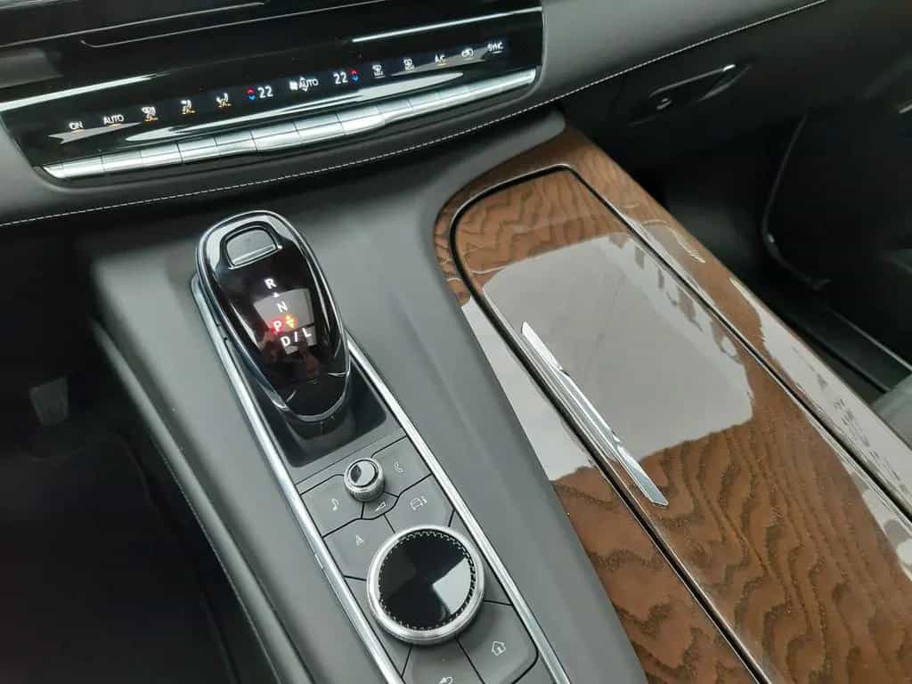 Cadillac Escalade ESV Sport Platinum 6.2 V8 Night Vision null-photo-22