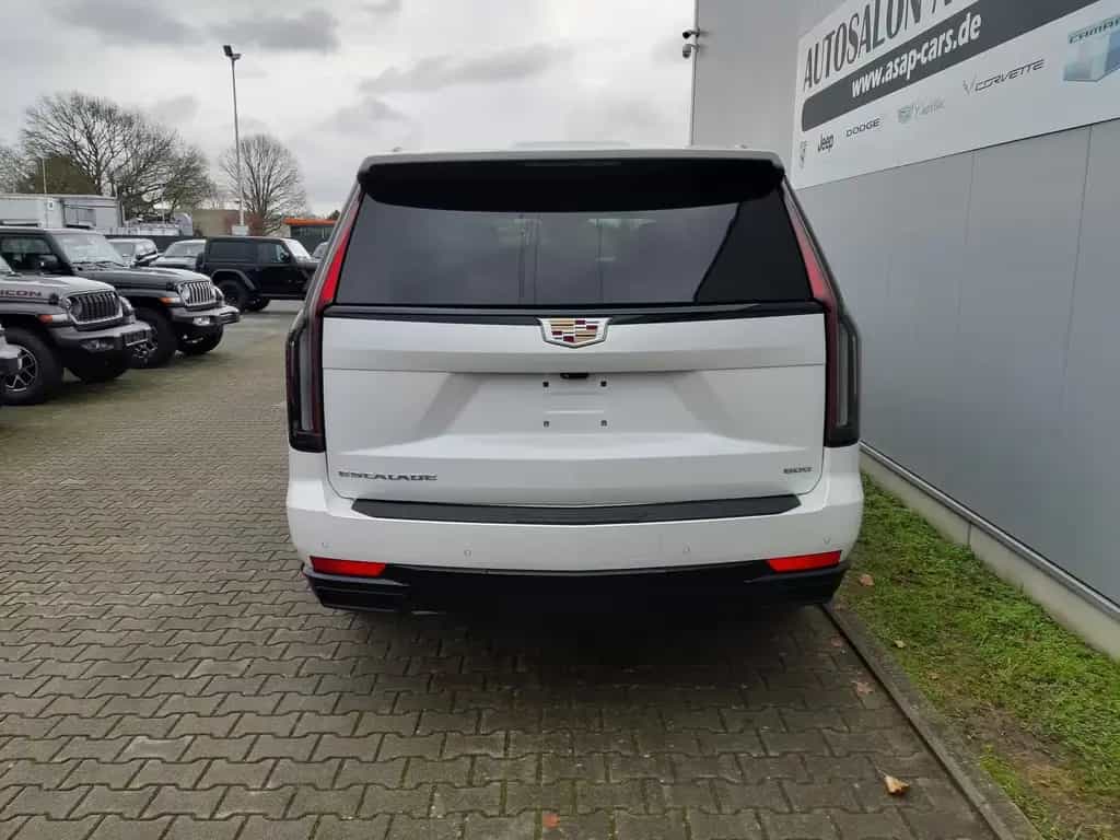 Cadillac Escalade ESV Sport Platinum 6.2 V8 Night Vision null-photo-3