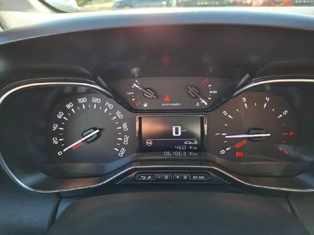 Citroën C3 Aircross Feel*Navi*Klima*PDC*SHZ 09/2018-photo-8