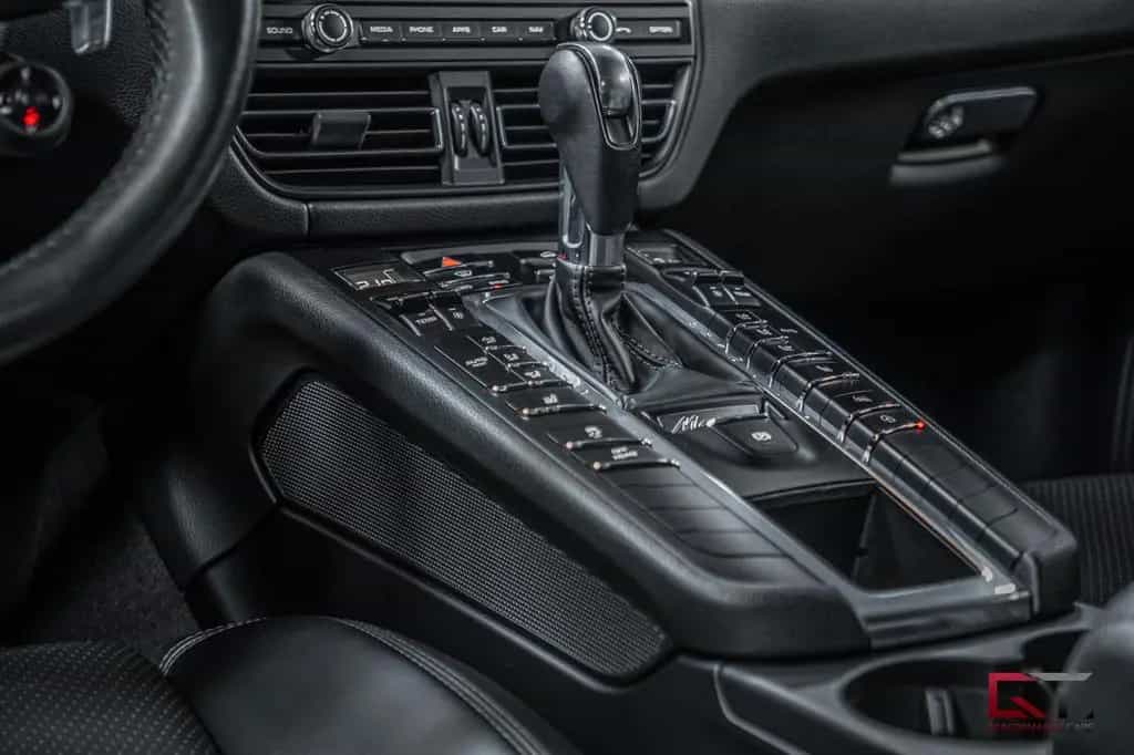 Porsche Macan PDK Pano 21" Sport Chrono 14-way BOSE Tow 12/2018-photo-17