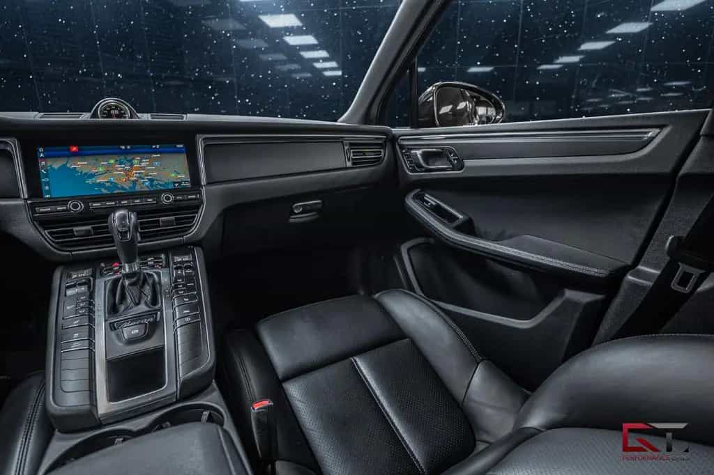 Porsche Macan PDK Pano 21" Sport Chrono 14-way BOSE Tow 12/2018-photo-18