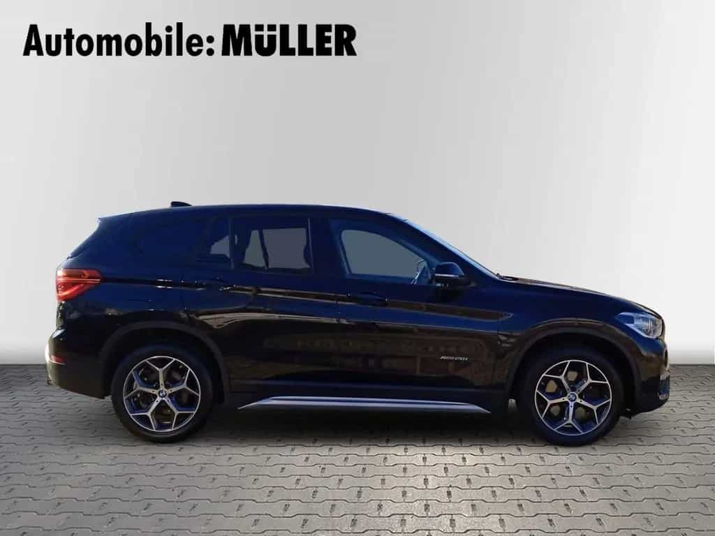 BMW X1 xDrive 20i X-Line*Aut.*AHK*Parkassi.*LED*Sitz 03/2017-photo-3