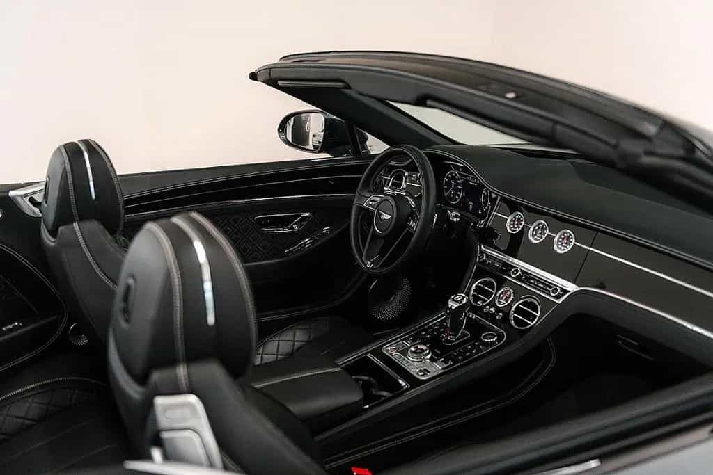 Bentley Continental GTC 08/2020-photo-14