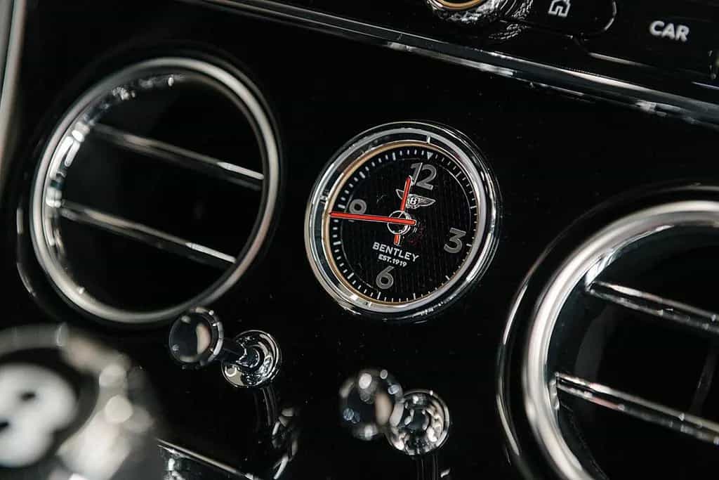 Bentley Continental GTC 08/2020-photo-24