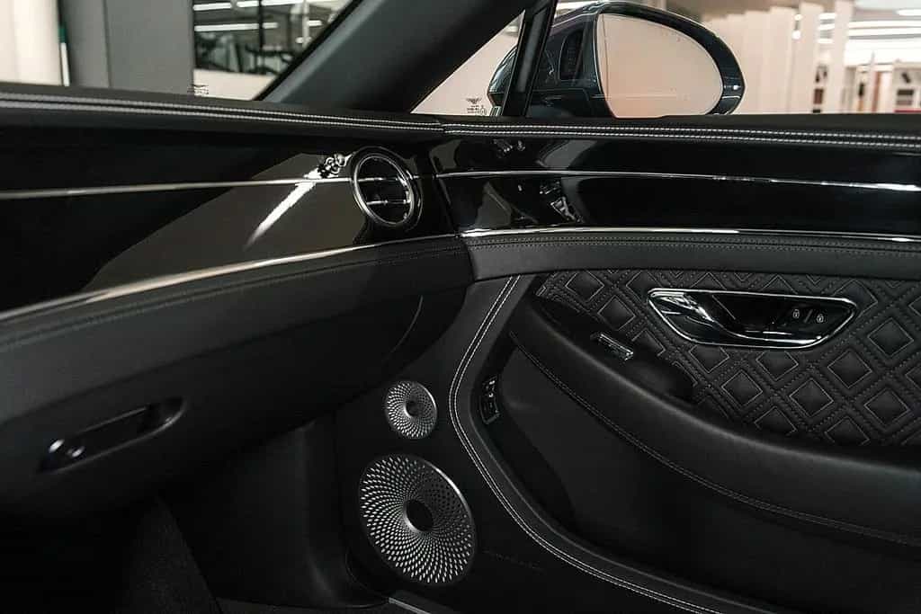 Bentley Continental GTC 08/2020-photo-29