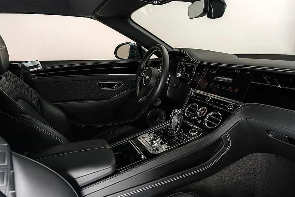 Bentley Continental GTC 08/2020-photo-7