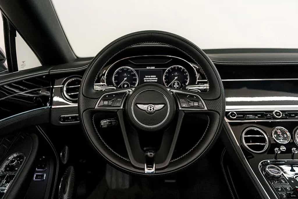 Bentley Continental GTC 08/2020-photo-9
