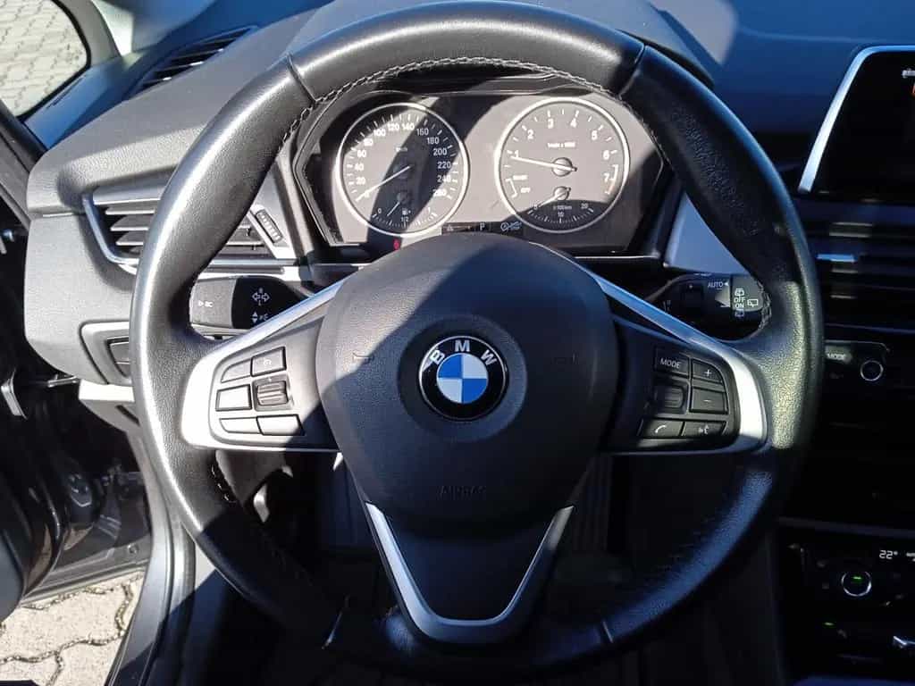 BMW 2 Series 220 Gran Tourer i Advantage*AHK*Keyless*RFK*LED* 02/2018-photo-14