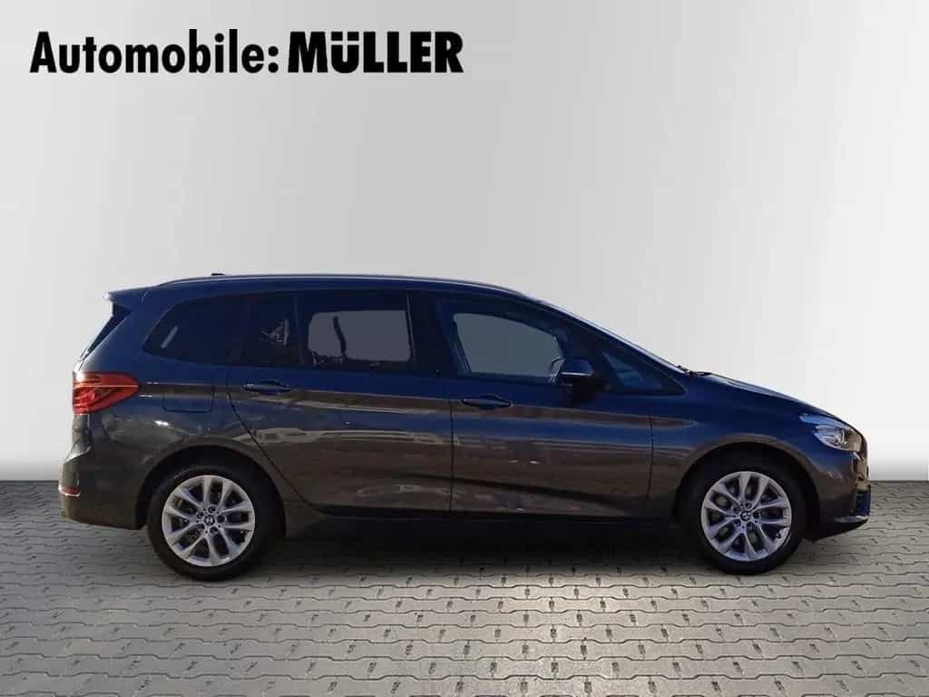 BMW 2 Series 220 Gran Tourer i Advantage*AHK*Keyless*RFK*LED* 02/2018-photo-2