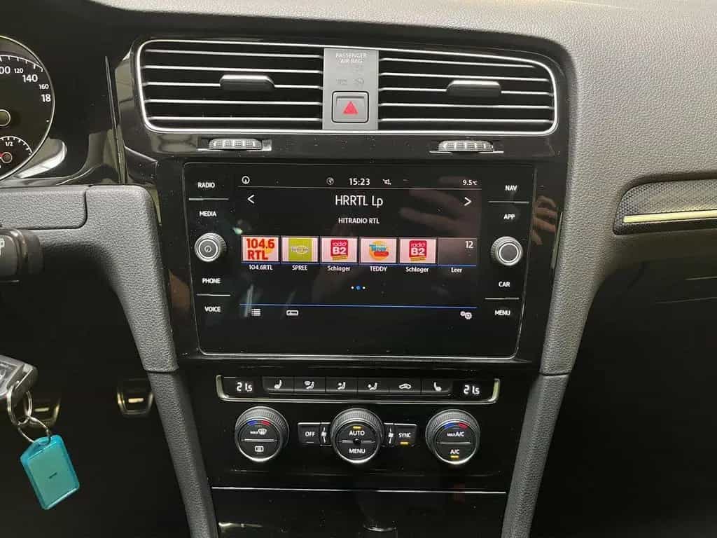Volkswagen Golf VARIANT UNITED 1.0TSI KLIMA+CARPLAY+SITZHZ 07/2020-photo-11