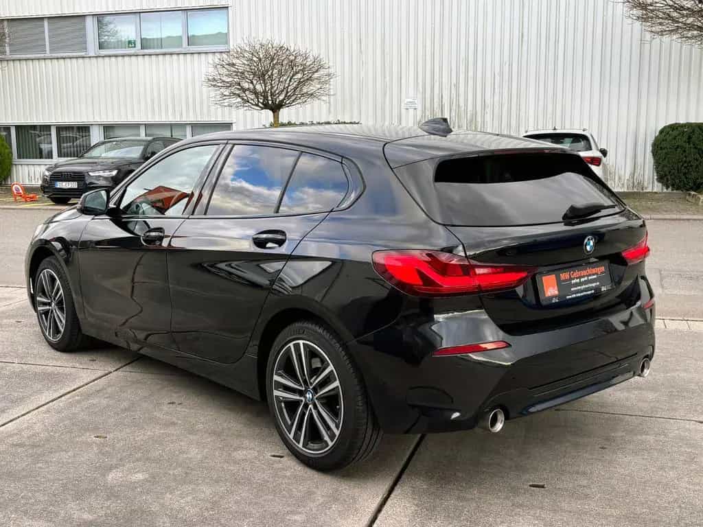 BMW 120 d Steptronic Sport-Line LED SHZ TEMP NAV PDC 02/2022-photo-9