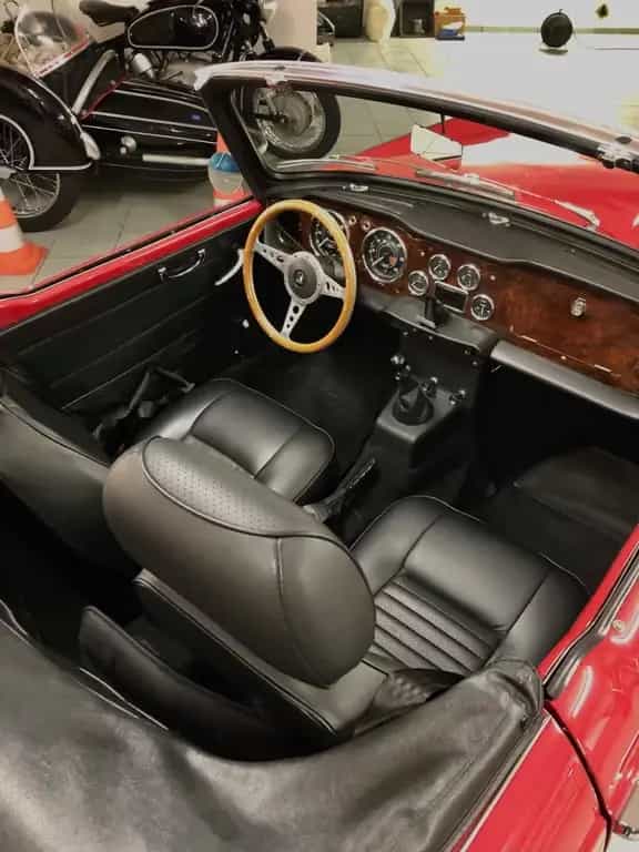 Triumph TR4 IRS 07/1967-photo-1
