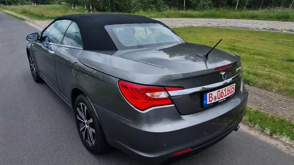 Lancia Flavia 2.4 Leder Boston AutoPlatinum nur 68 Tkm 06/2012-photo-16