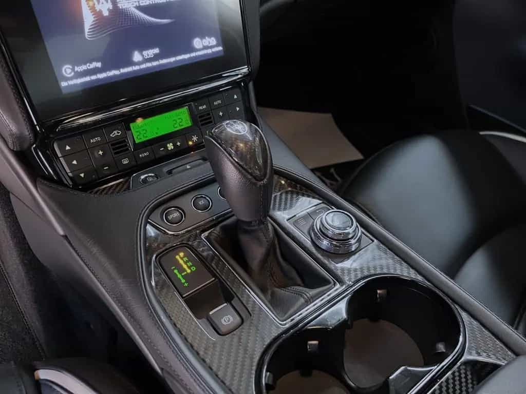 Maserati Granturismo MC 08/2020-photo-11