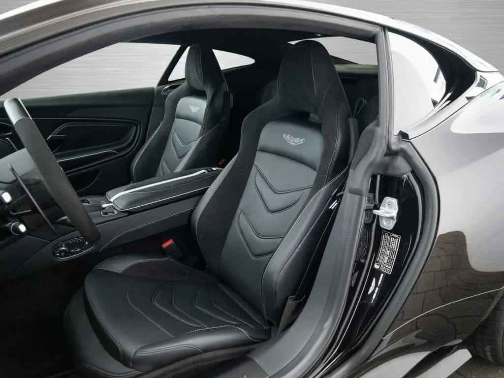 Aston Martin DBS 770 Ultimate 02/2024-photo-11