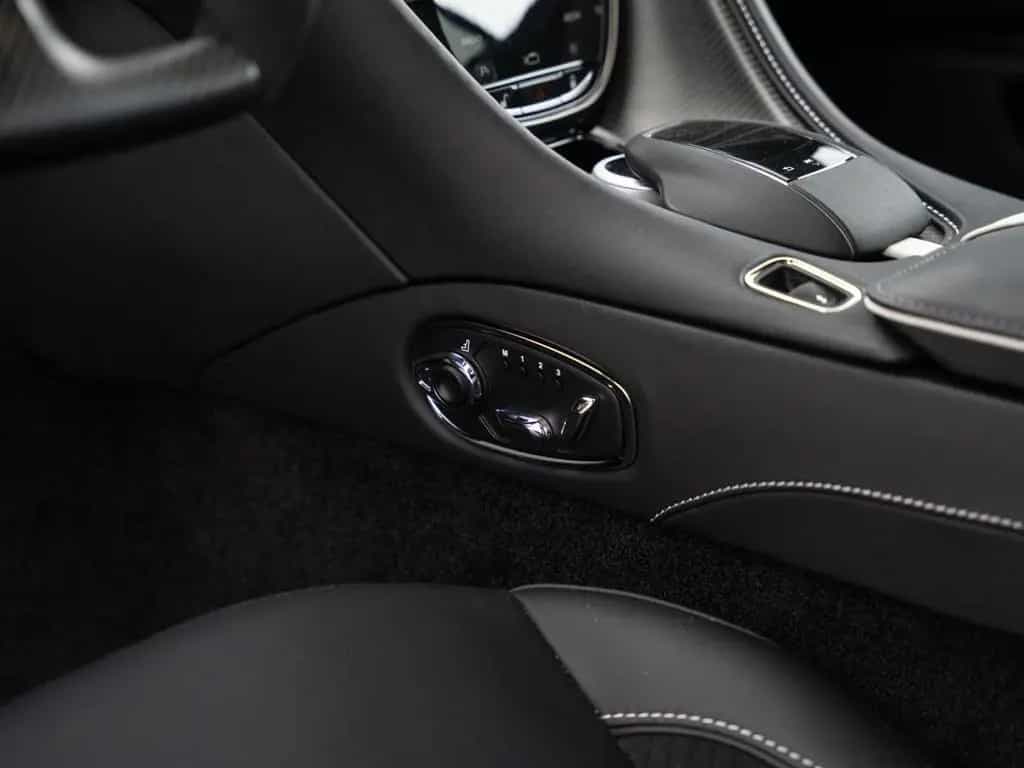 Aston Martin DBS 770 Ultimate 02/2024-photo-28