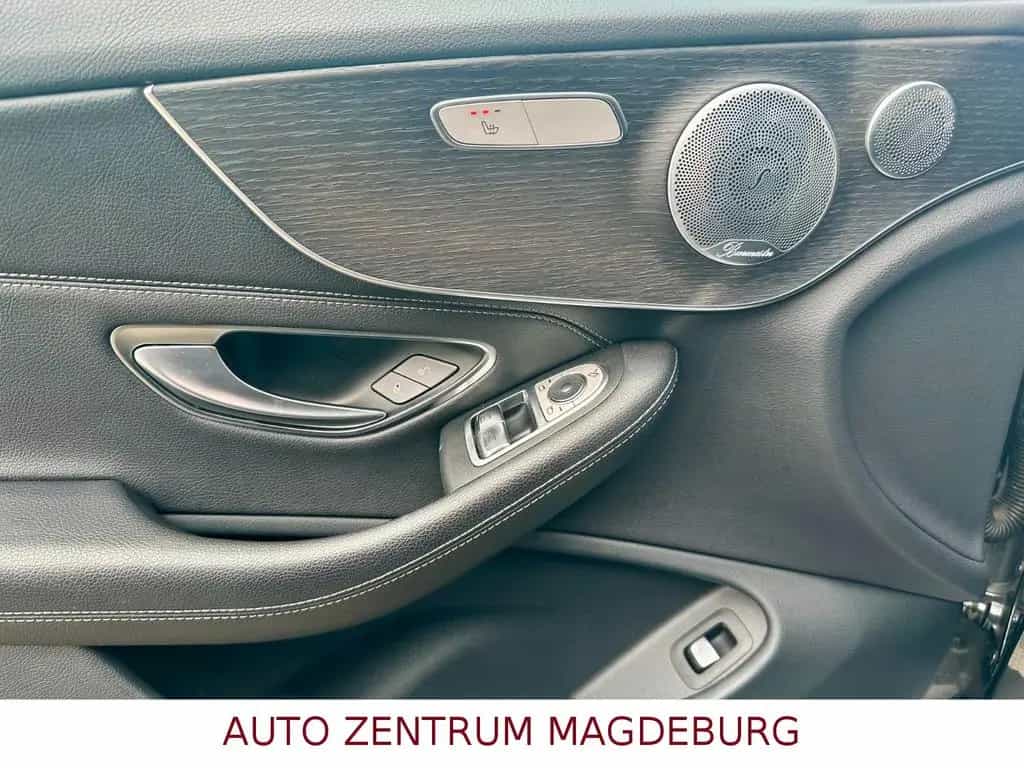Mercedes-Benz C-Class 400 4Matic *AMG*NAVI*BURMESTER*PANO 12/2019-photo-13