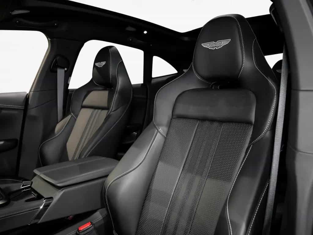 Aston Martin DBX 707 Aston Martin Hamburg 08/2024-photo-10