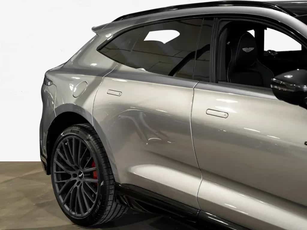 Aston Martin DBX 707 Aston Martin Hamburg 08/2024-photo-14