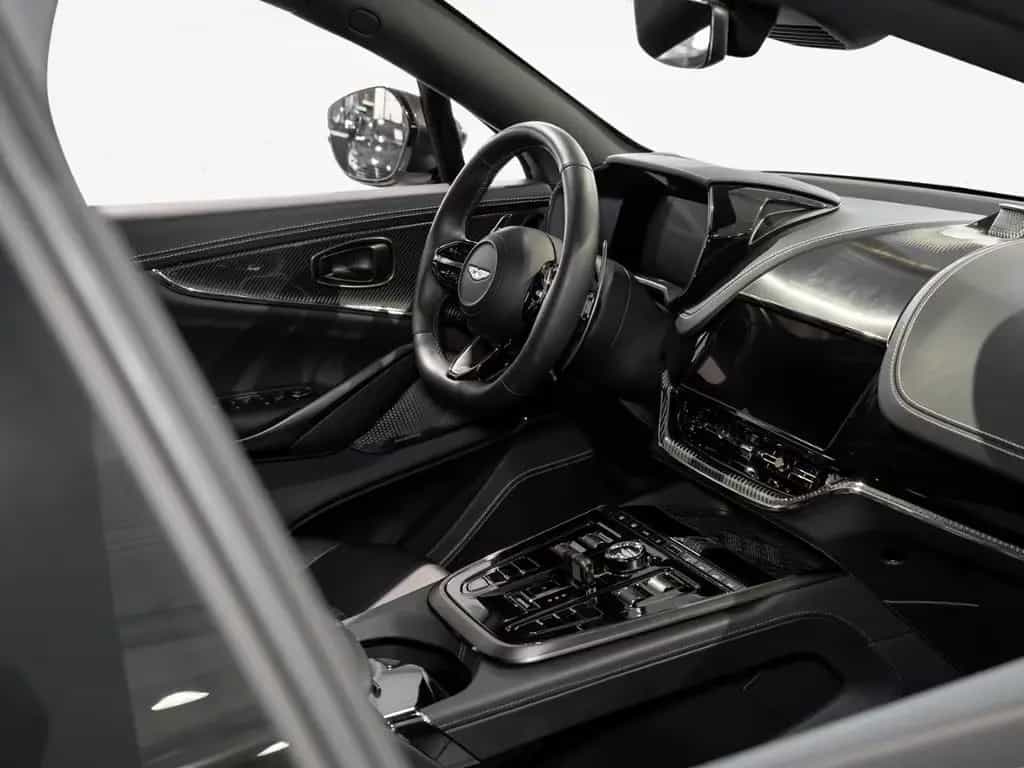 Aston Martin DBX 707 Aston Martin Hamburg 08/2024-photo-27
