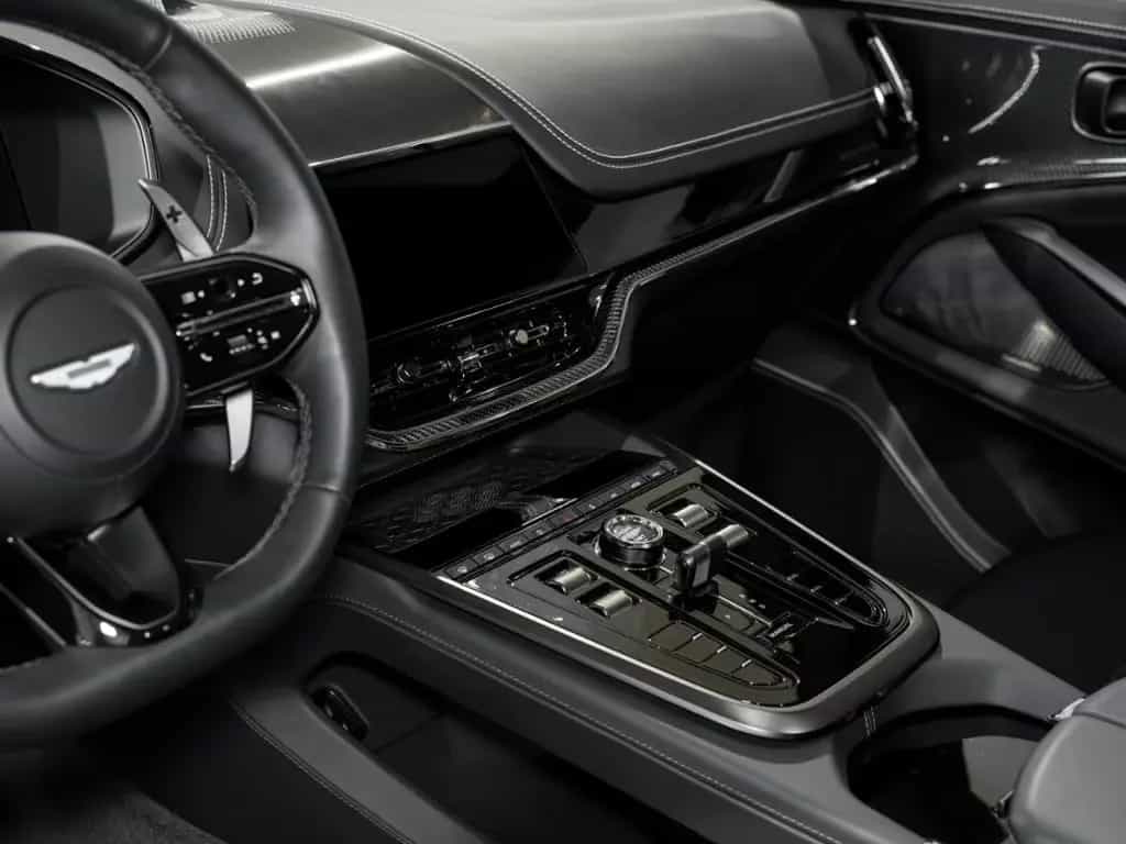 Aston Martin DBX 707 Aston Martin Hamburg 08/2024-photo-28