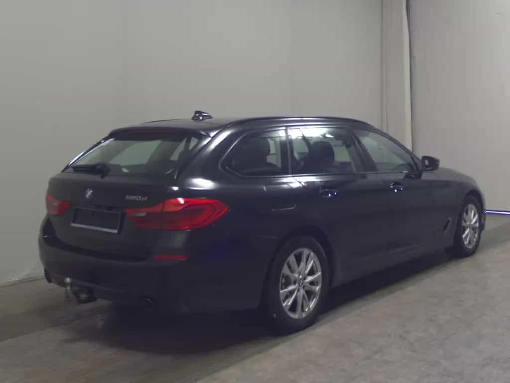 BMW 520 dA Touring Sport-Line Navi LED Kamera Ahk 08/2019-photo-3