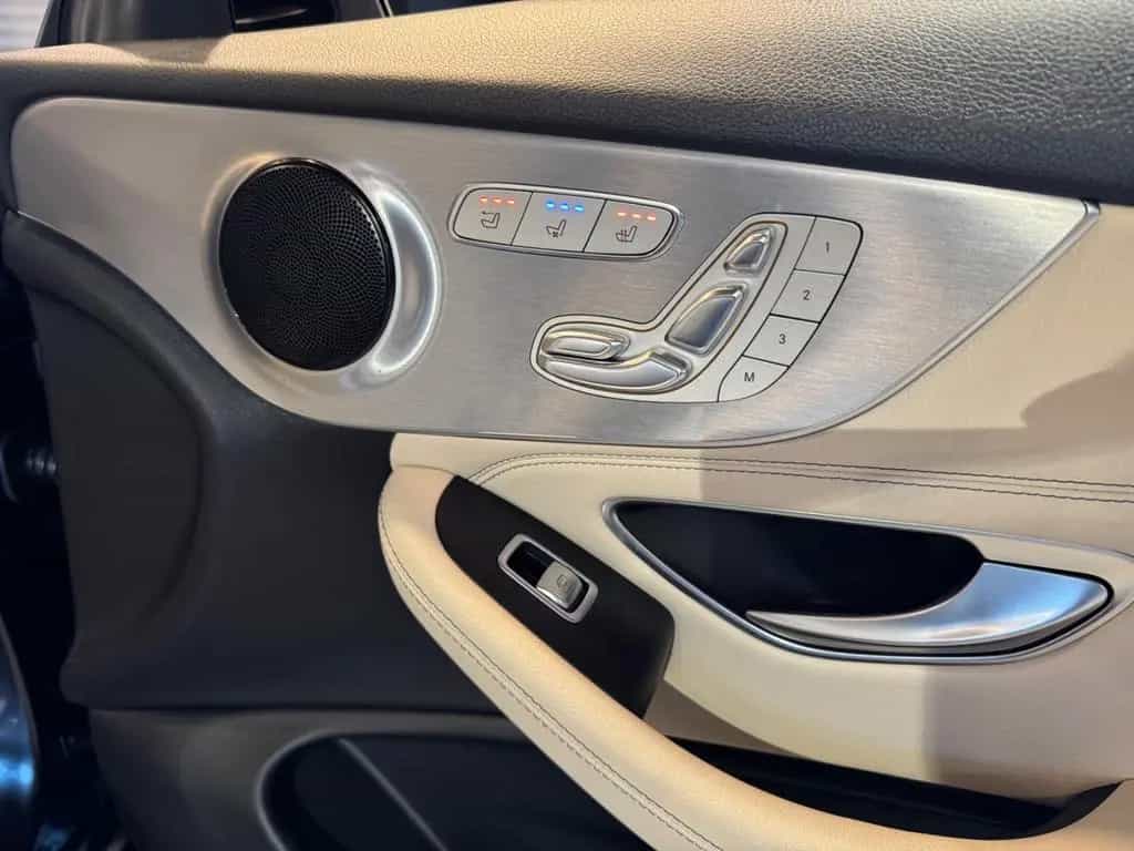 Mercedes-Benz C-Class 300 Cabrio AMG KAMERA NAVI LED LEDER PDC Garan 10/2016-photo-36