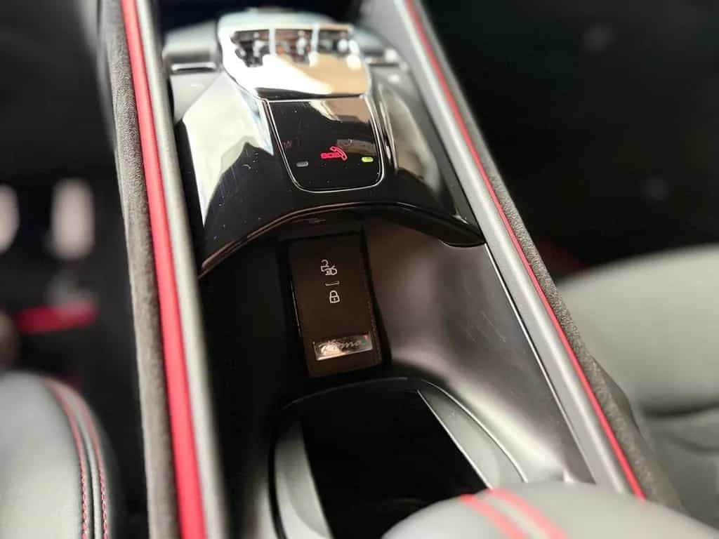 Ferrari Roma Acc Magnetic-Ride 360° Vollfolierung mit XP 03/2024-photo-23