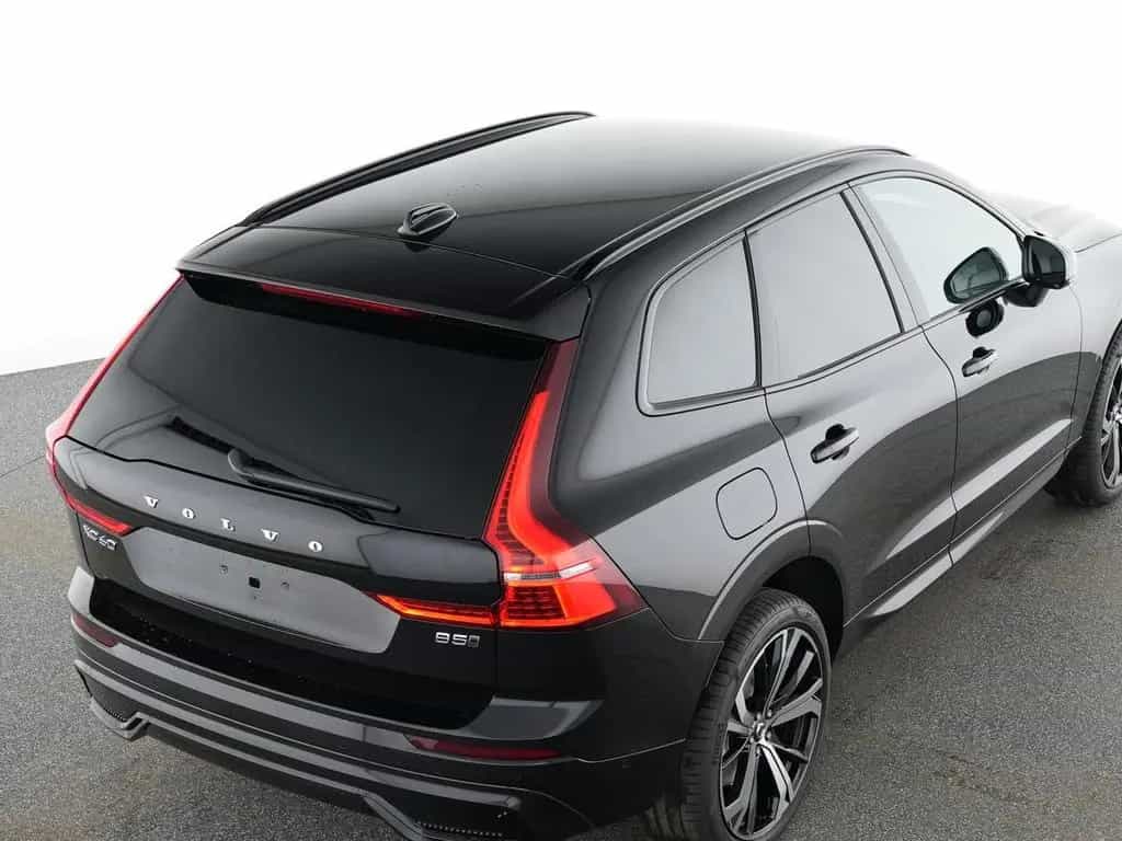 Volvo XC60 B5 AWD Mild-Hybrid Plus Dark AWD 03/2025-photo-6