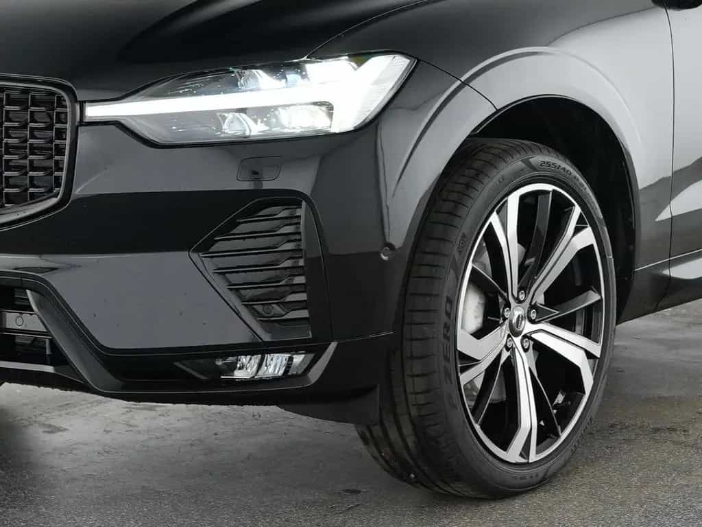 Volvo XC60 B5 AWD Mild-Hybrid Plus Dark AWD 03/2025-photo-7