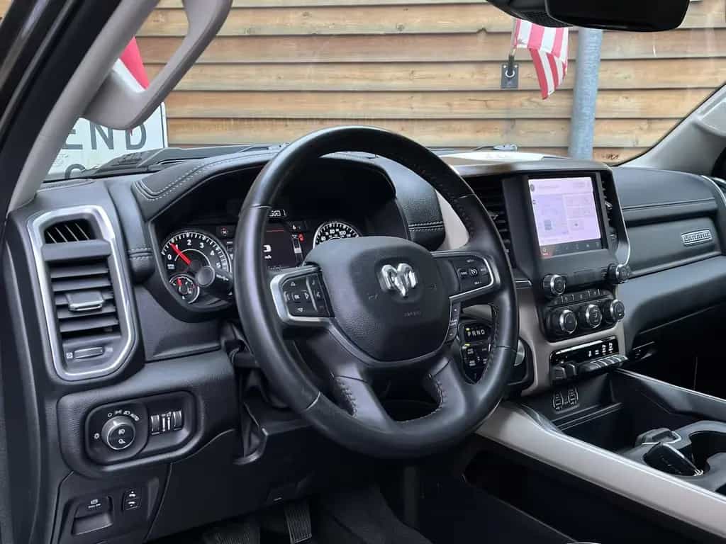 Dodge RAM 1500 Laramie 5.7L AHK Memory 4x4 Alpine 08/2022-photo-18