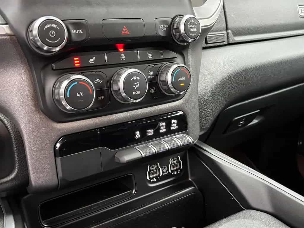 Dodge RAM 1500 5,7L Gen5 Hardtop QuadCab Leder 11/2020-photo-17