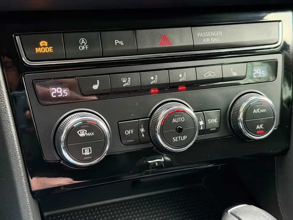 Seat Leon ST FR Automatik *beats*Navi* 07/2020-photo-25