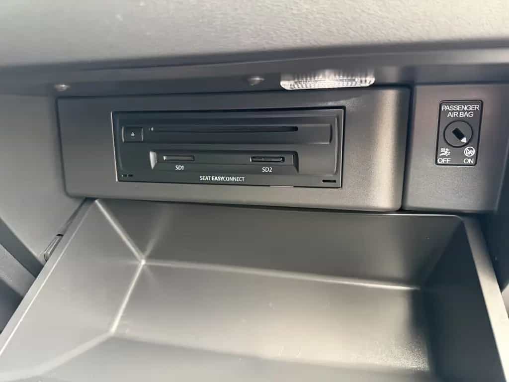 Seat Leon ST FR Automatik *beats*Navi* 07/2020-photo-28