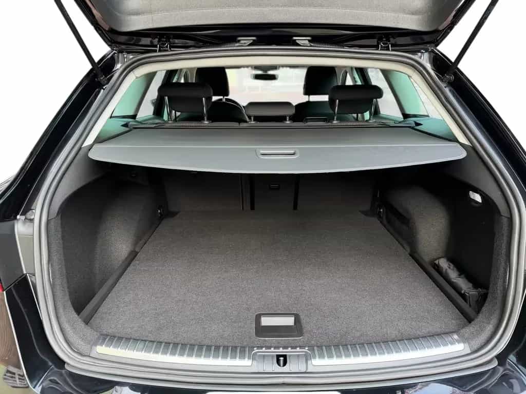 Seat Leon ST FR Automatik *beats*Navi* 07/2020-photo-30